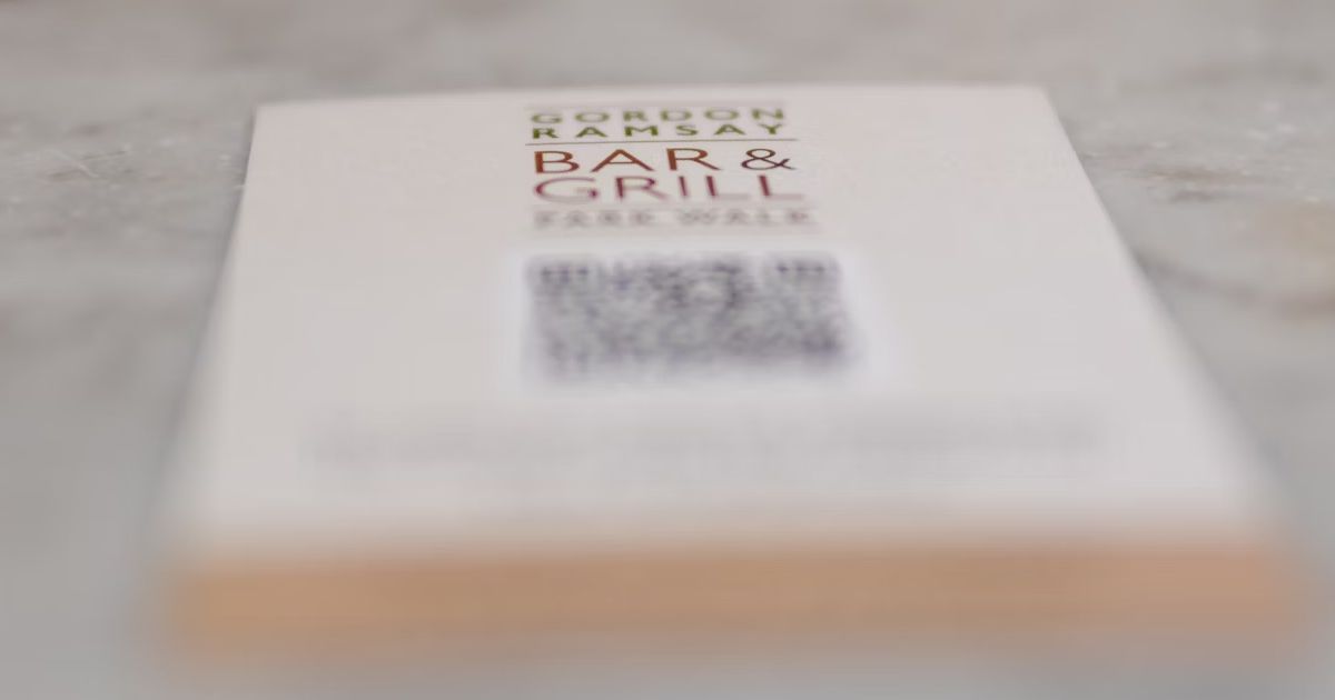 Sådan gør QR menukort din restaurant mere mobilvenlig og forbedrer kundeoplevelsen